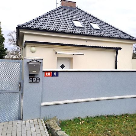 Apartmanovy Dum Se Zahradou V Klidne Casti Prahy Praha Eksteriør bilde
