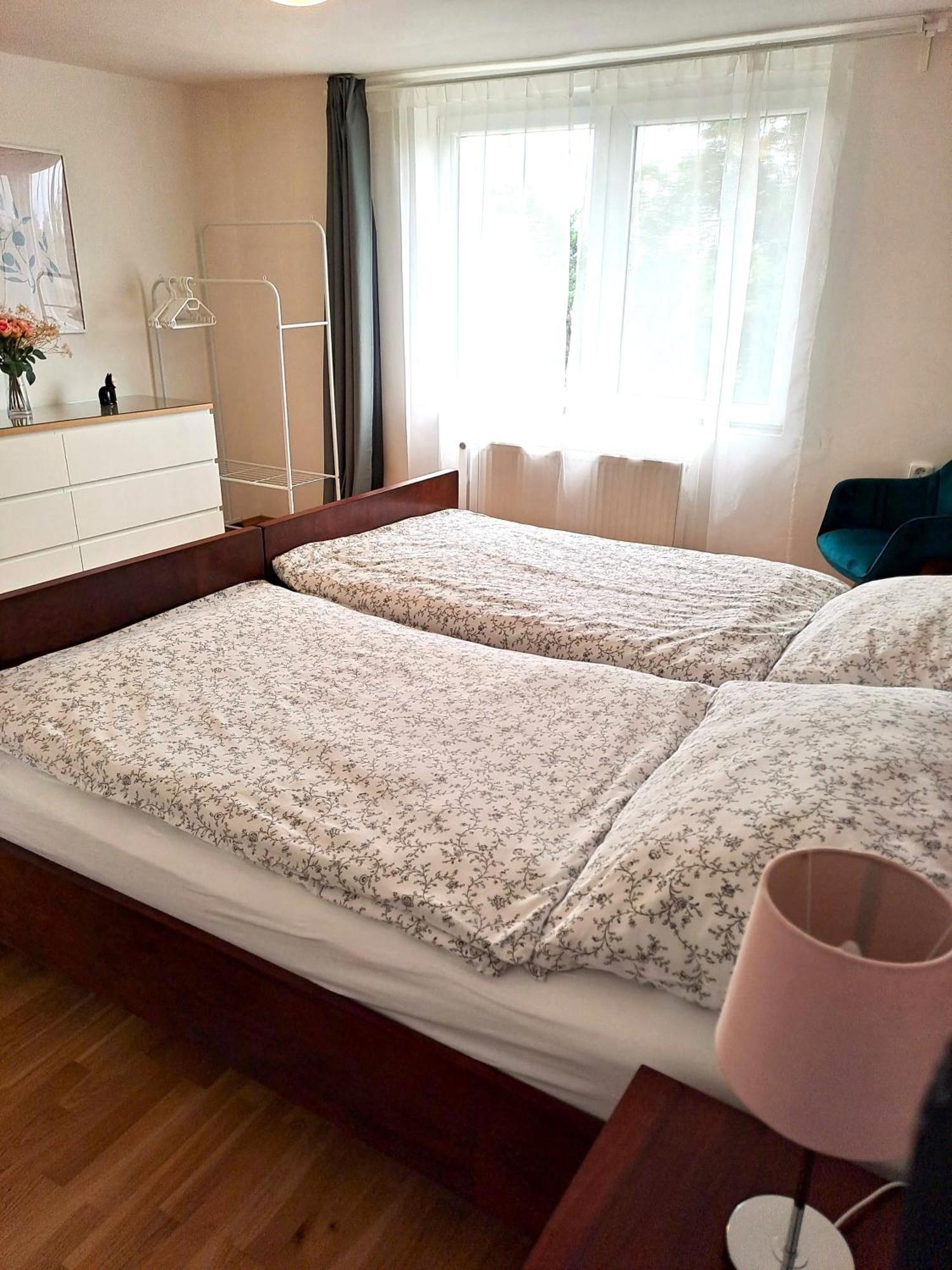 Apartmanovy Dum Se Zahradou V Klidne Casti Prahy Praha Eksteriør bilde